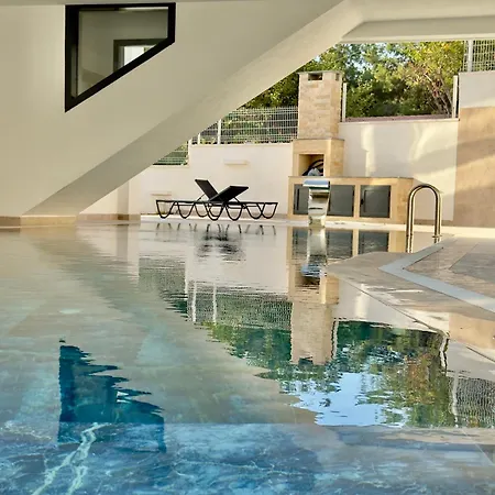 Luxury With Private Pool *