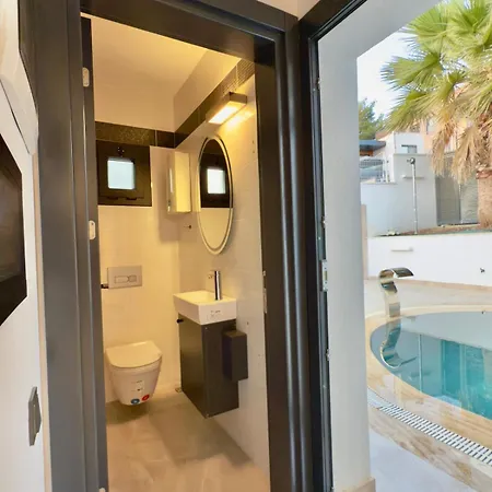 Luxury With Private Pool Villa