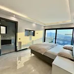 Luxury With Private Pool فيلة كوشاداسيه