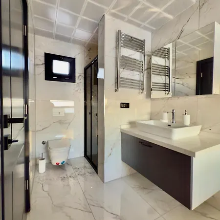 Luxury With Private Pool Villa *