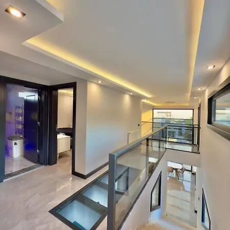 Luxury With Private Pool Villa *