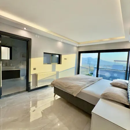 Luxury With Private Pool Villa Kusadasi
